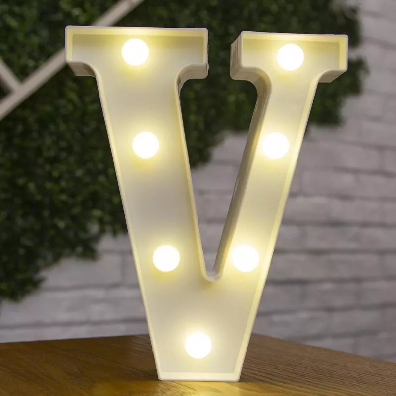 LED világító V betű - 22cm elemes