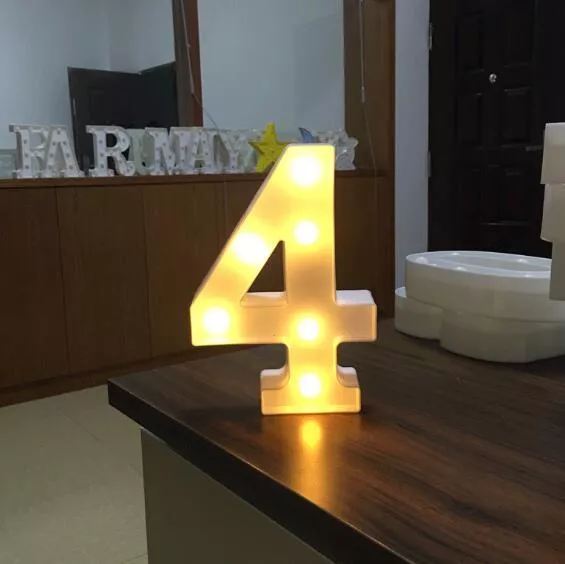 LED világító 4-s szám - 22cm elemes