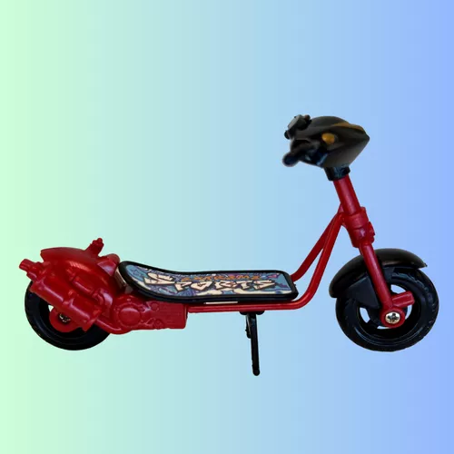  1:18 Roller modell ujj roller  + cserélhető kerekek + zár - piros